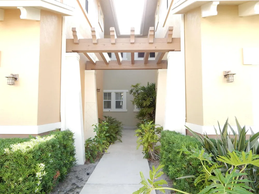 669 Pacific Grove Drive #2 West Palm Beach, FL 33401