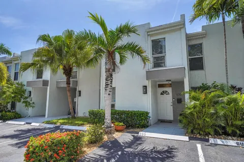 670 Kensington Place #5B
