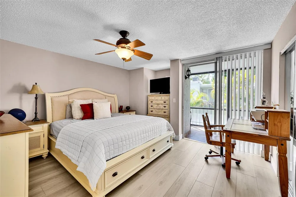 670 Kensington Place #5B Wilton Manors, FL 33305