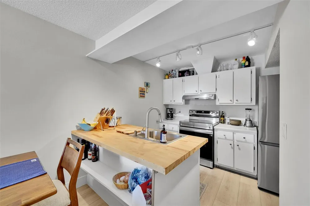 670 Kensington Place #5B Wilton Manors, FL 33305
