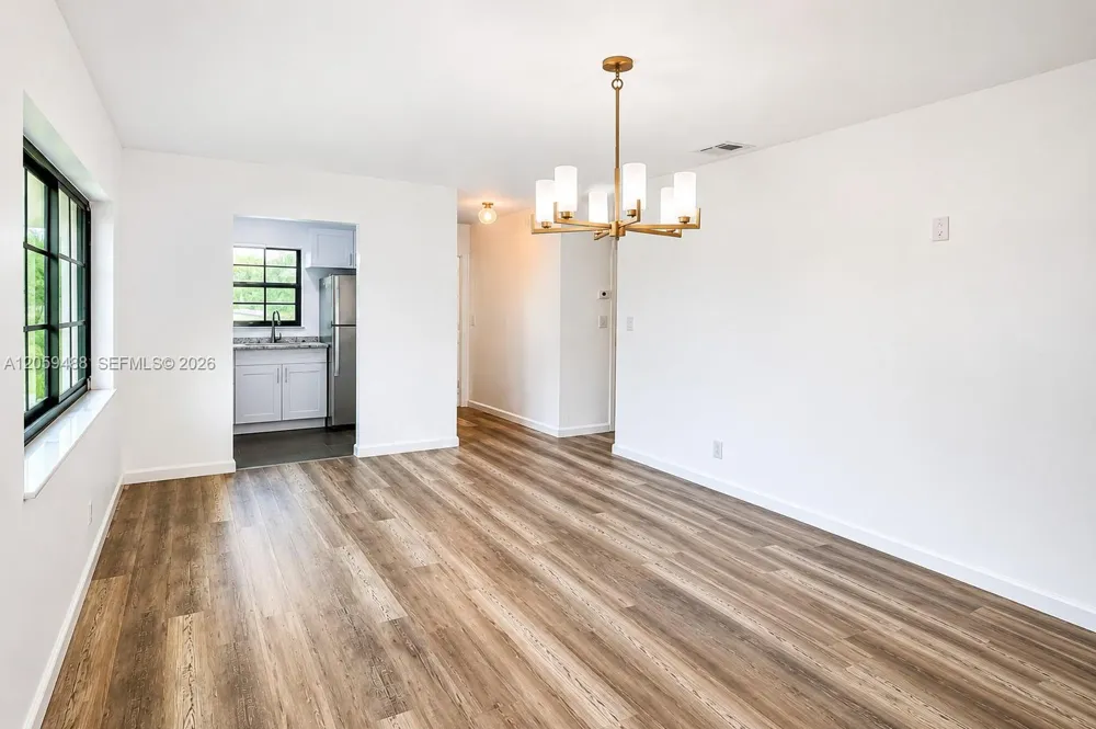 2401 NW 52nd St Tamarac, FL 33309
