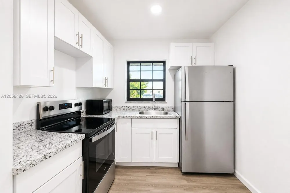2401 NW 52nd St Tamarac, FL 33309