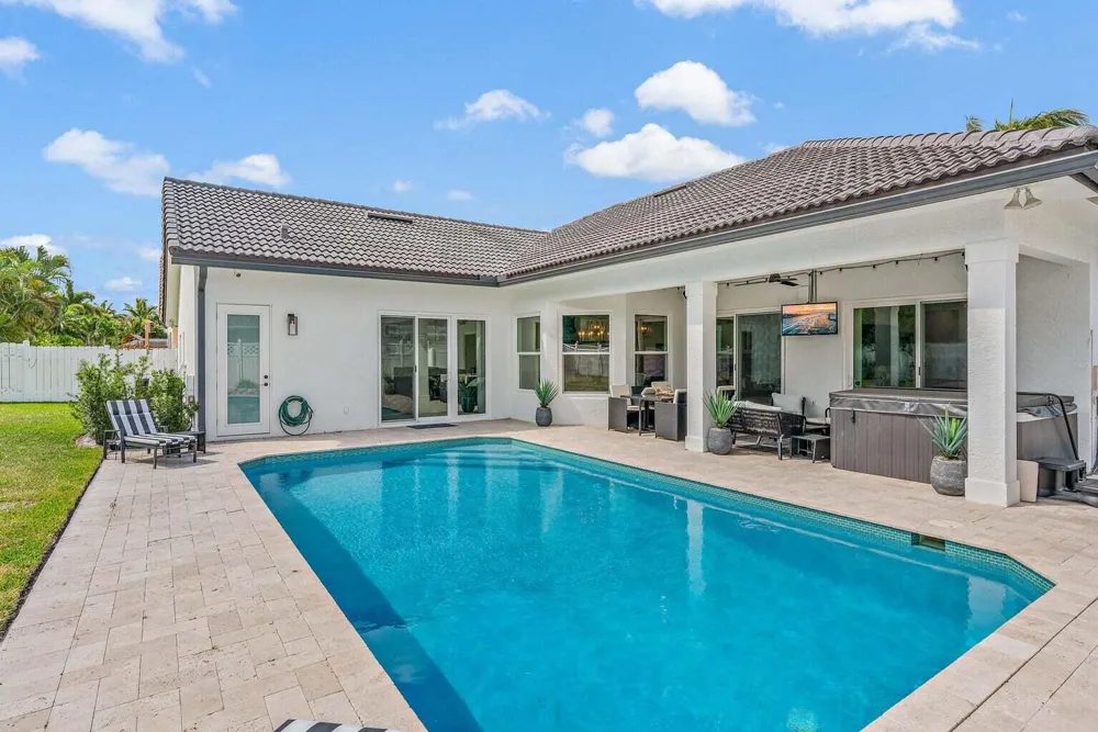 596 Cypress Drive Tequesta, FL 33469