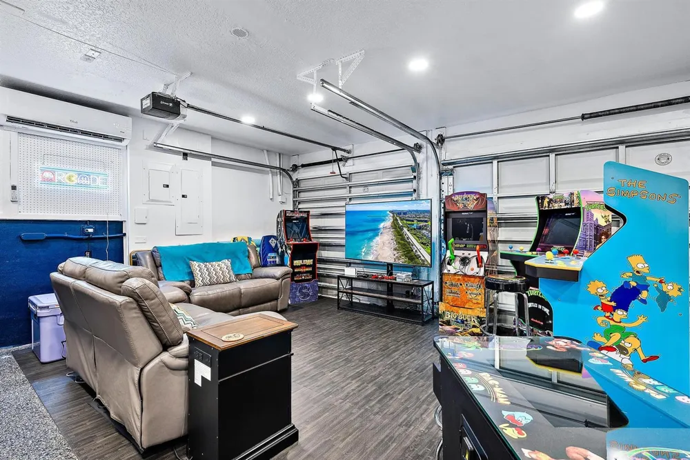 596 Cypress Drive Tequesta, FL 33469