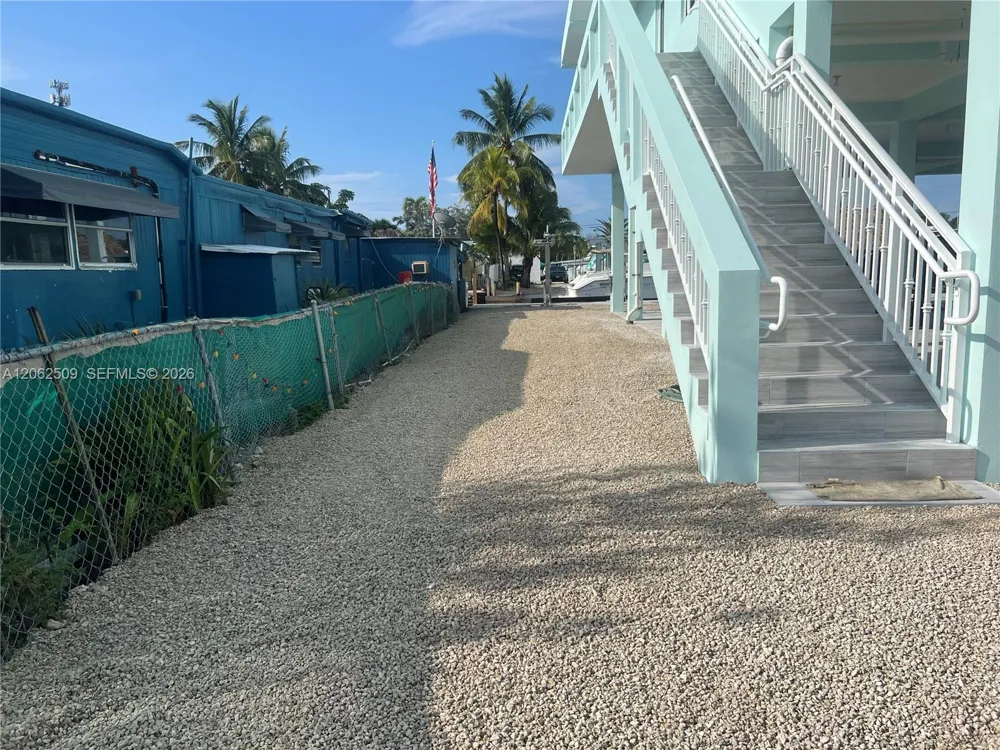 456 Bahia Honda Rd Key Largo, FL 33037