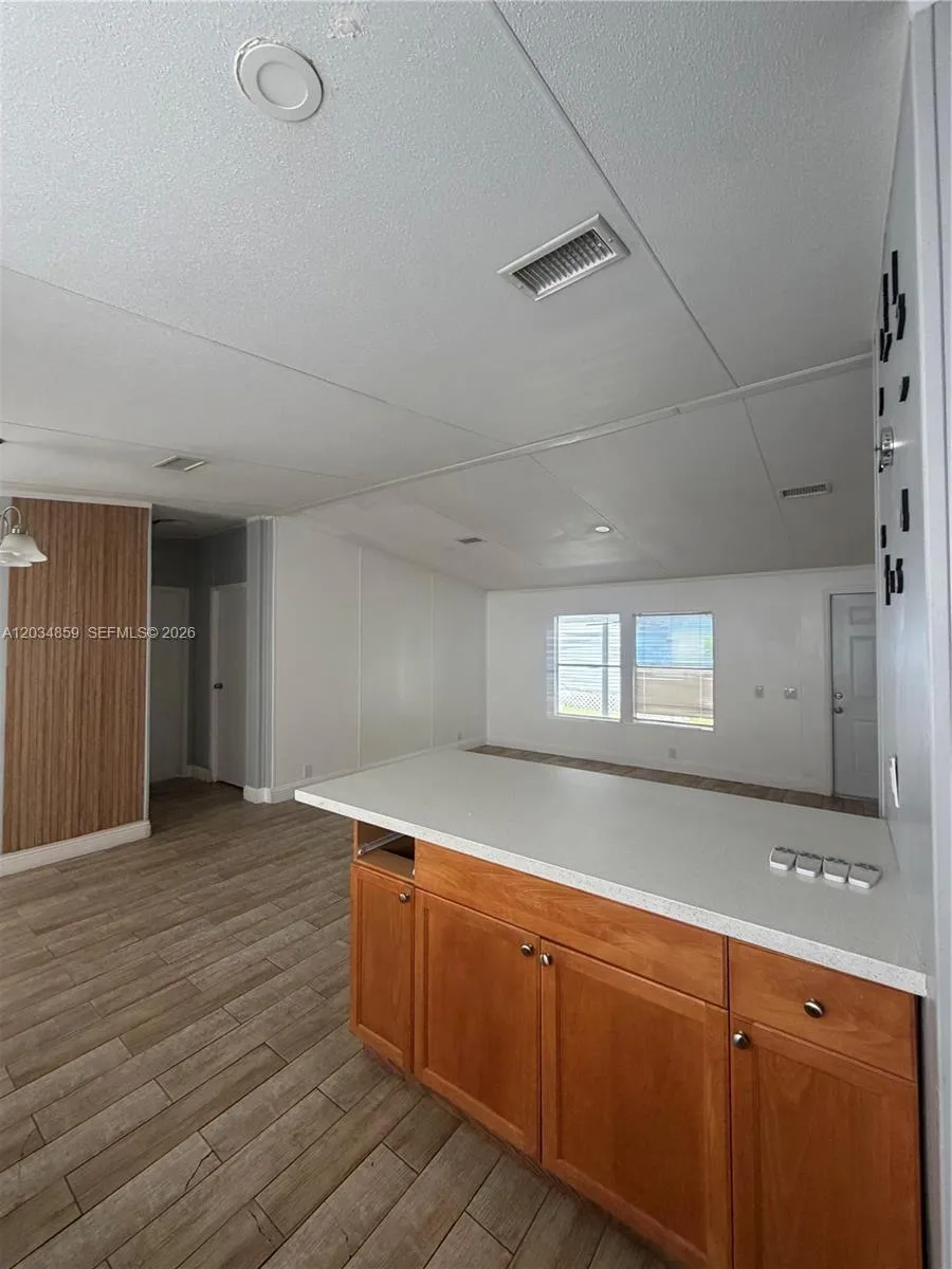 19800 SW 180th Ave Miami, FL 33187