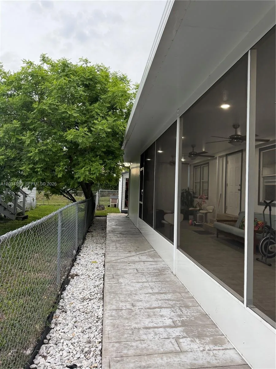 19800 SW 180th Ave Miami, FL 33187