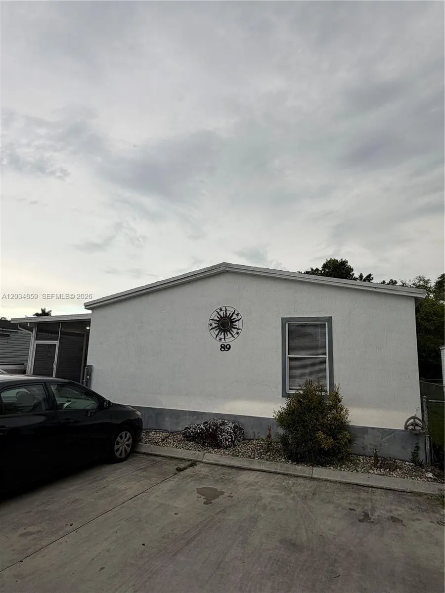 19800 SW 180th Ave Miami, FL 33187