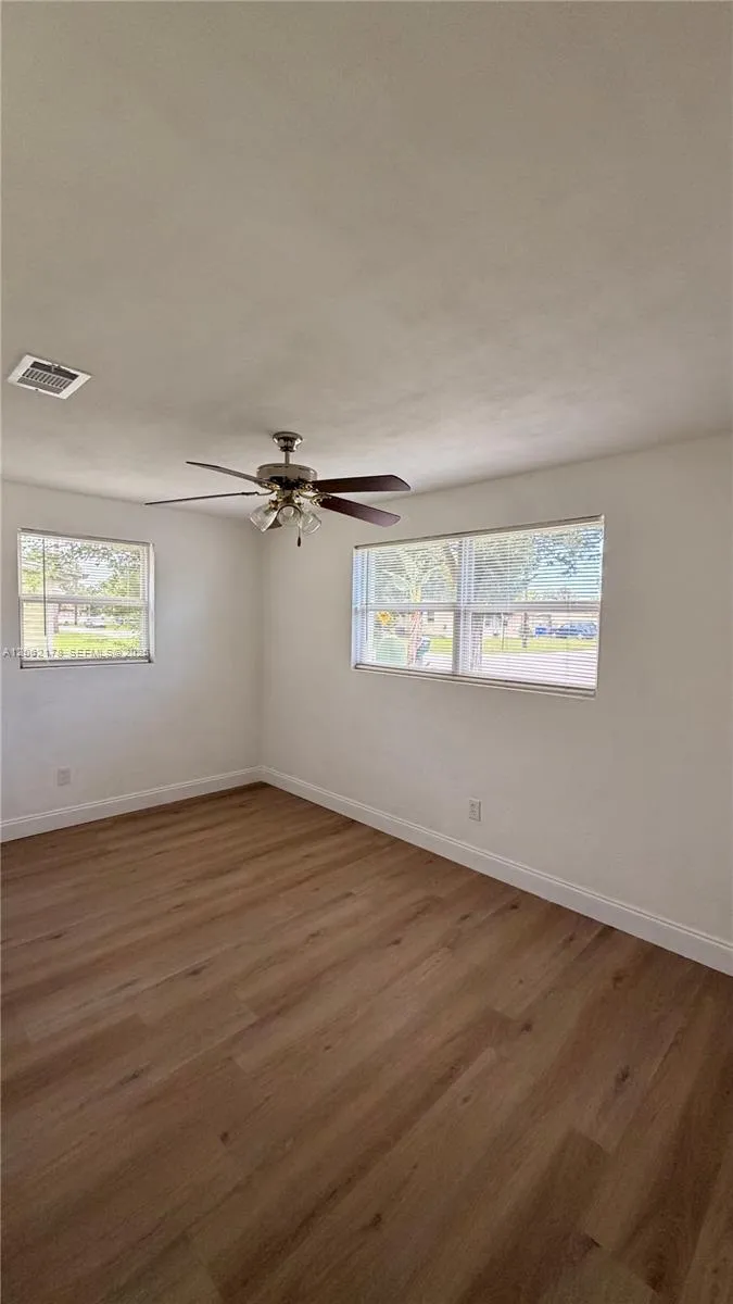 800 Mary St Daytona, FL 32132