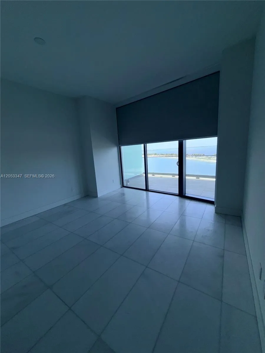 175 SE 25 ROAD #902 Miami, FL 33129