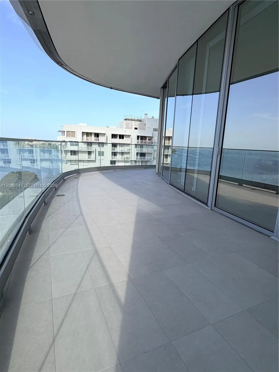 175 SE 25 ROAD #902 Miami, FL 33129