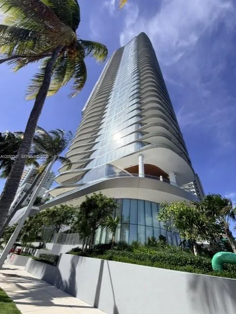 175 SE 25 ROAD #902 Miami, FL 33129
