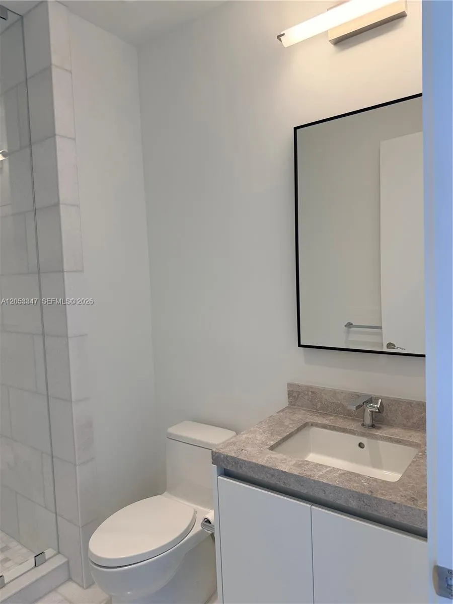 175 SE 25 ROAD #902 Miami, FL 33129