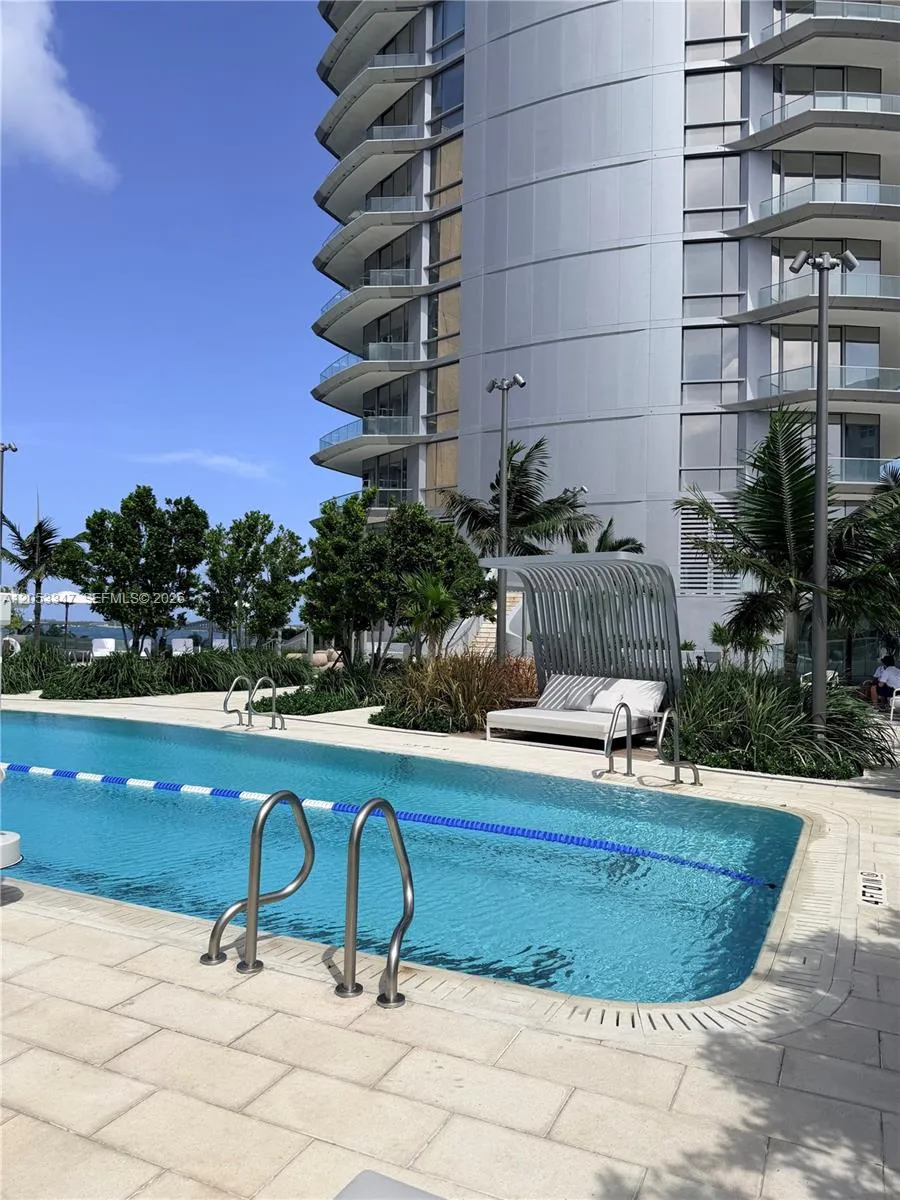 175 SE 25 ROAD #902 Miami, FL 33129