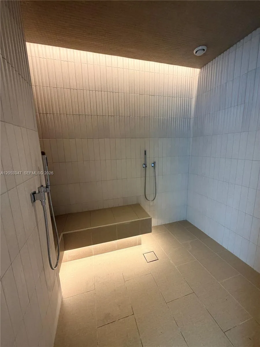175 SE 25 ROAD #902 Miami, FL 33129