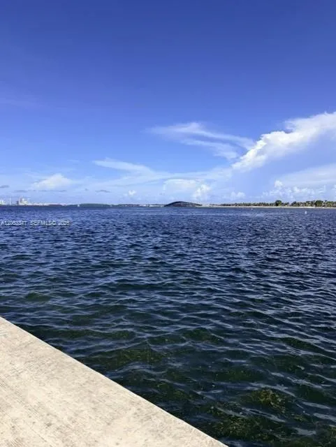 175 SE 25 ROAD #902 Miami, FL 33129