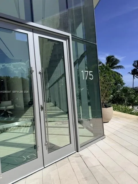 175 SE 25 ROAD #902 Miami, FL 33129