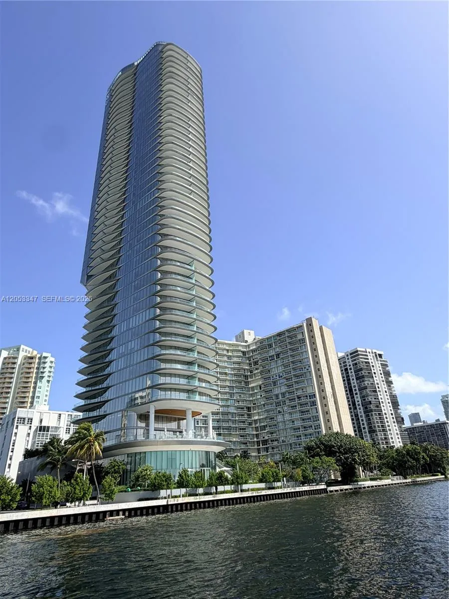 175 SE 25 ROAD #902 Miami, FL 33129