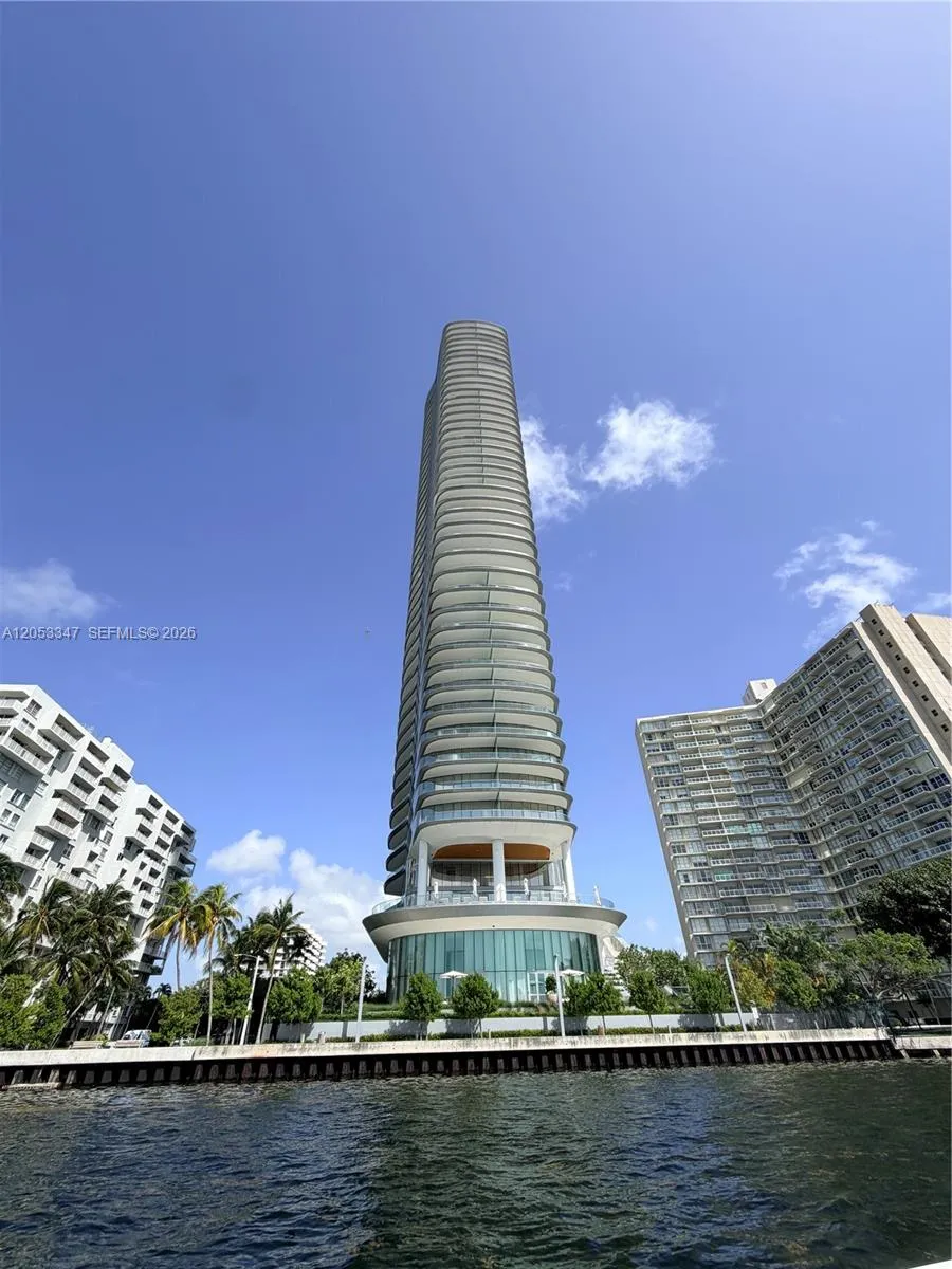 175 SE 25 ROAD #902 Miami, FL 33129