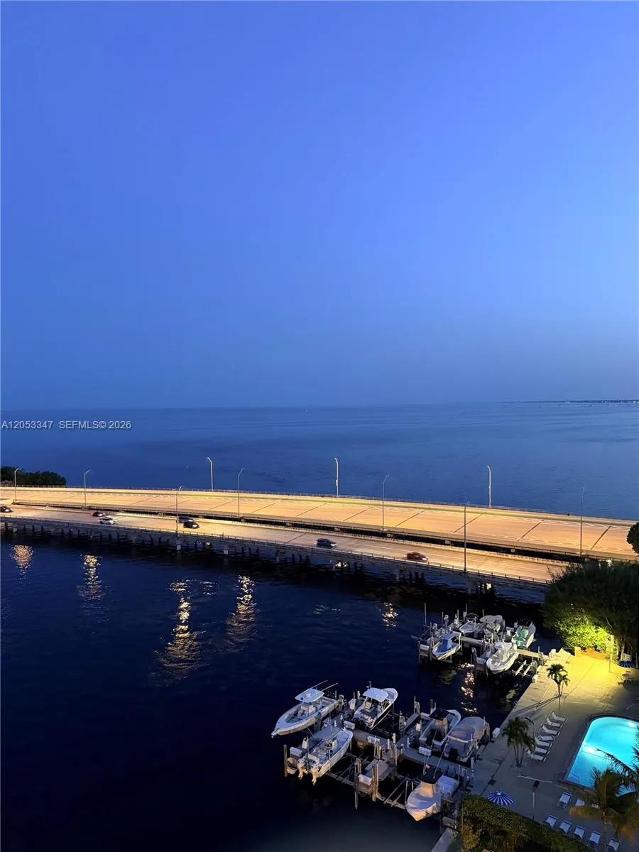 175 SE 25 ROAD #902 Miami, FL 33129