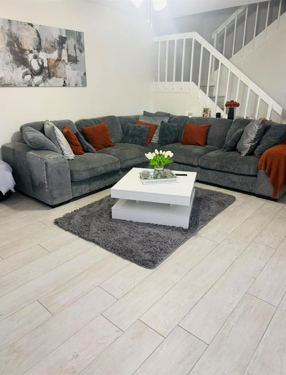 922 Springdale Circle Palm Springs, FL 33461