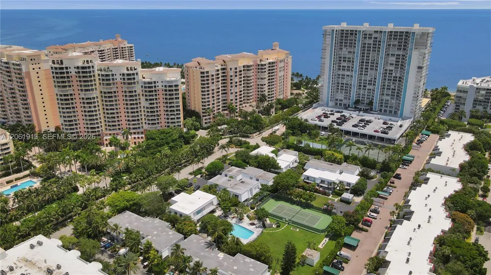 224 Sea View Dr #104 Key Biscayne, FL 33149