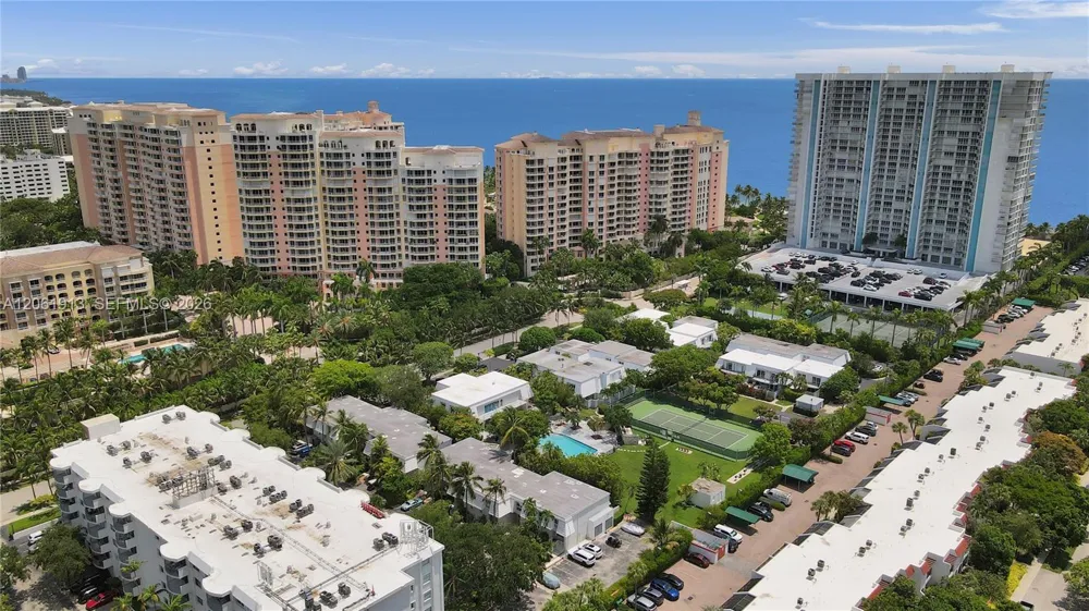 224 Sea View Dr #104 Key Biscayne, FL 33149