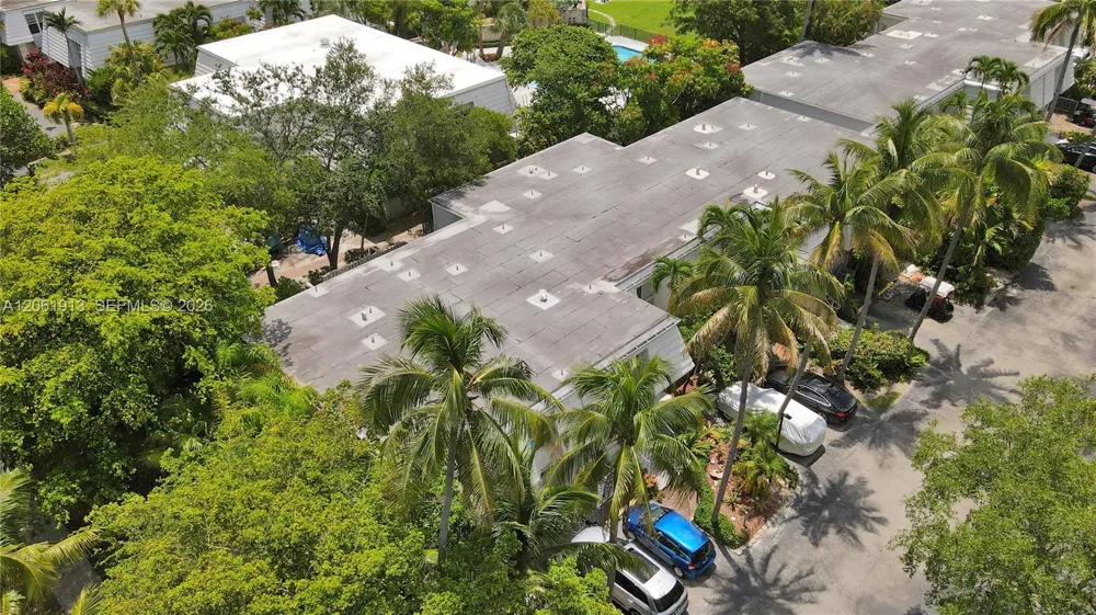 224 Sea View Dr #104 Key Biscayne, FL 33149