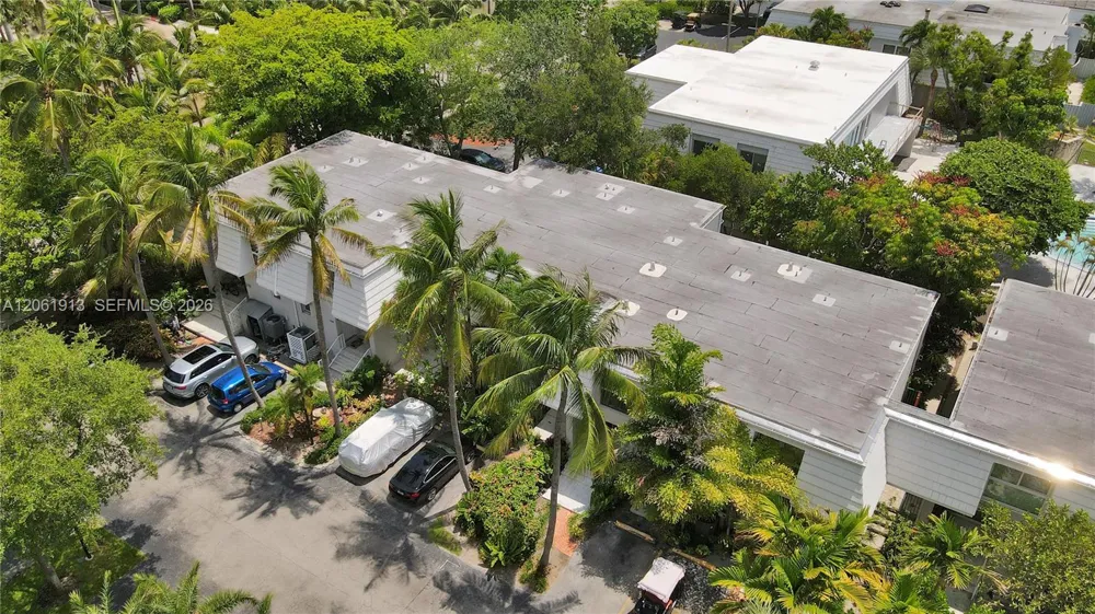 224 Sea View Dr #104 Key Biscayne, FL 33149
