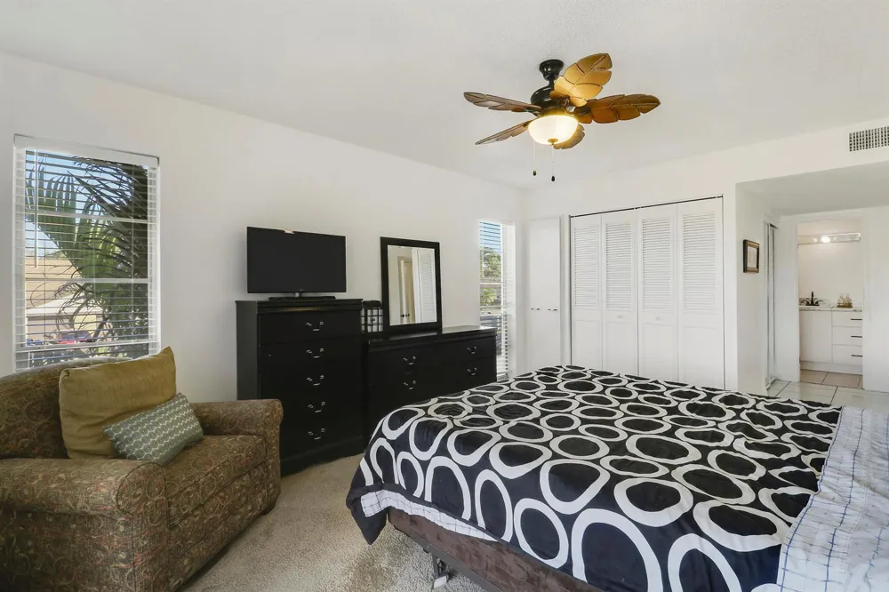 7 GREENWAY Village #202 Royal Palm Beach, FL 33411
