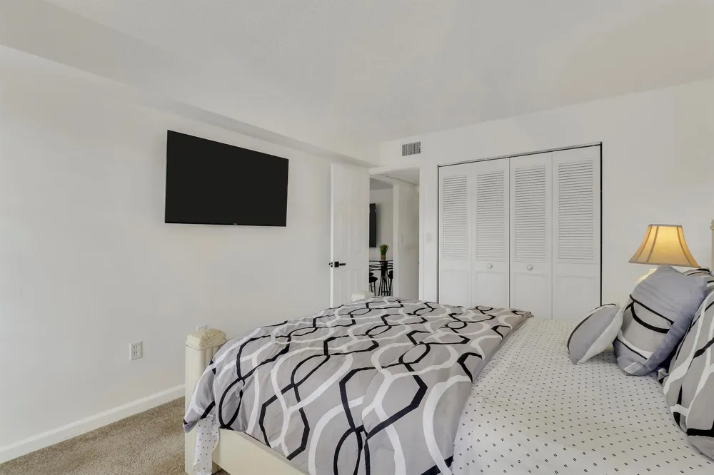 7 GREENWAY Village #202 Royal Palm Beach, FL 33411
