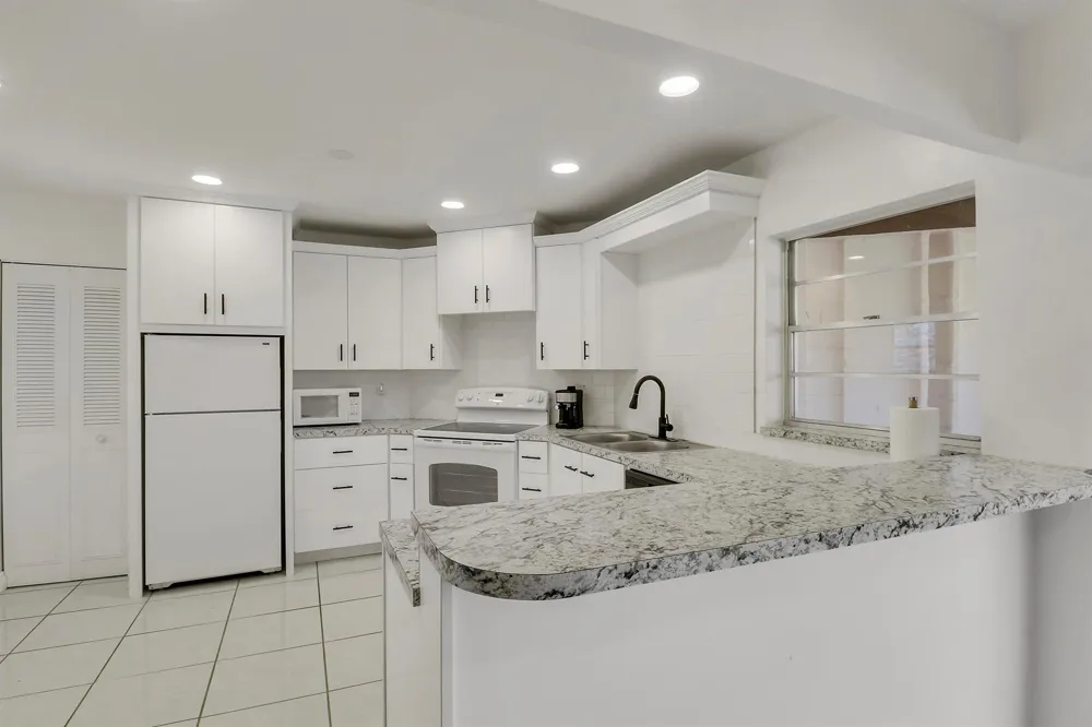7 GREENWAY Village #202 Royal Palm Beach, FL 33411