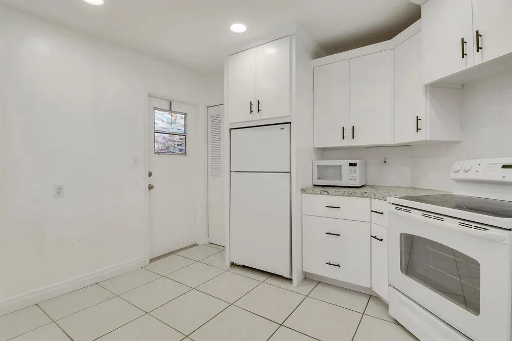 7 GREENWAY Village #202 Royal Palm Beach, FL 33411