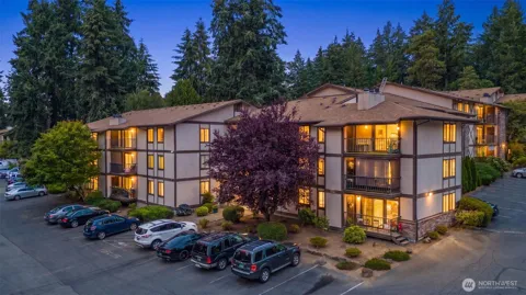 4601 Grandview Drive W #R317