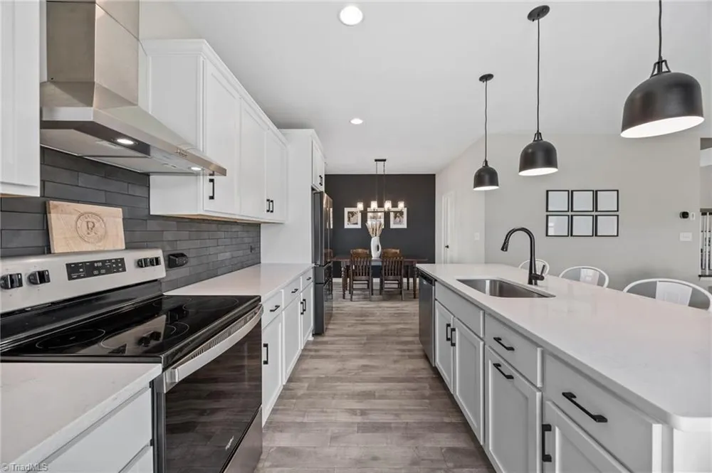 122 Slalom Street Statesville, NC 28677