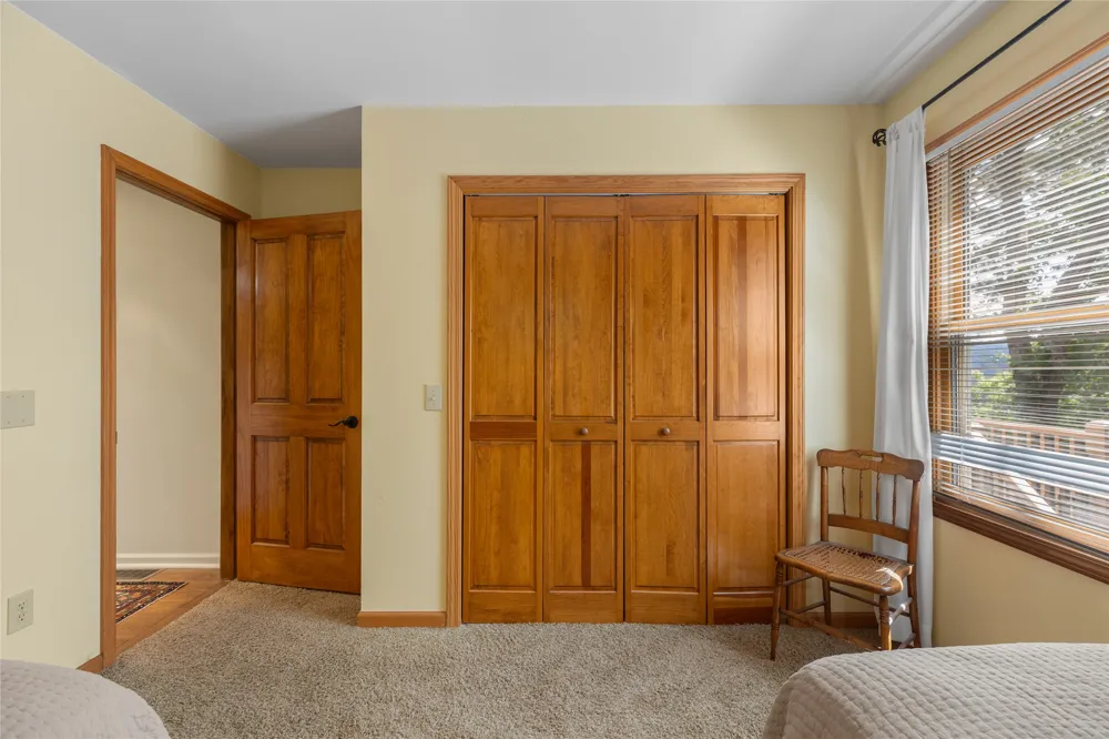 129 Wisteria Way Glenville, NC 28736