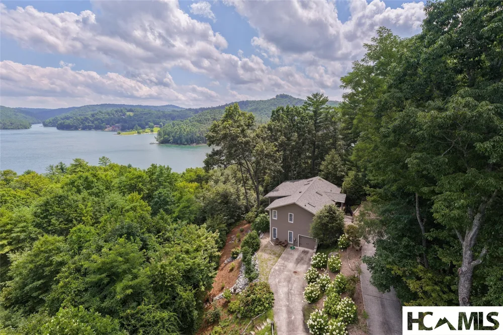 129 Wisteria Way Glenville, NC 28736