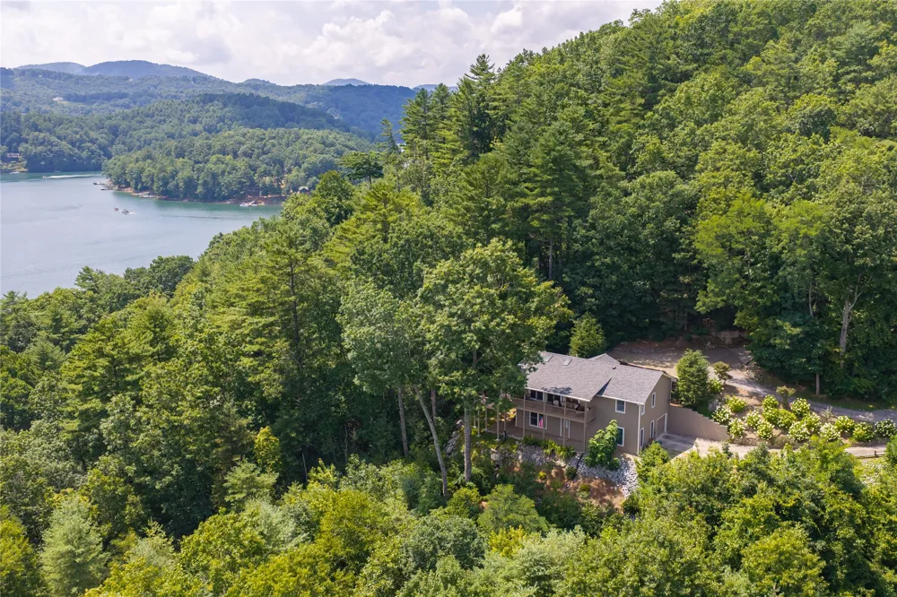 129 Wisteria Way Glenville, NC 28736