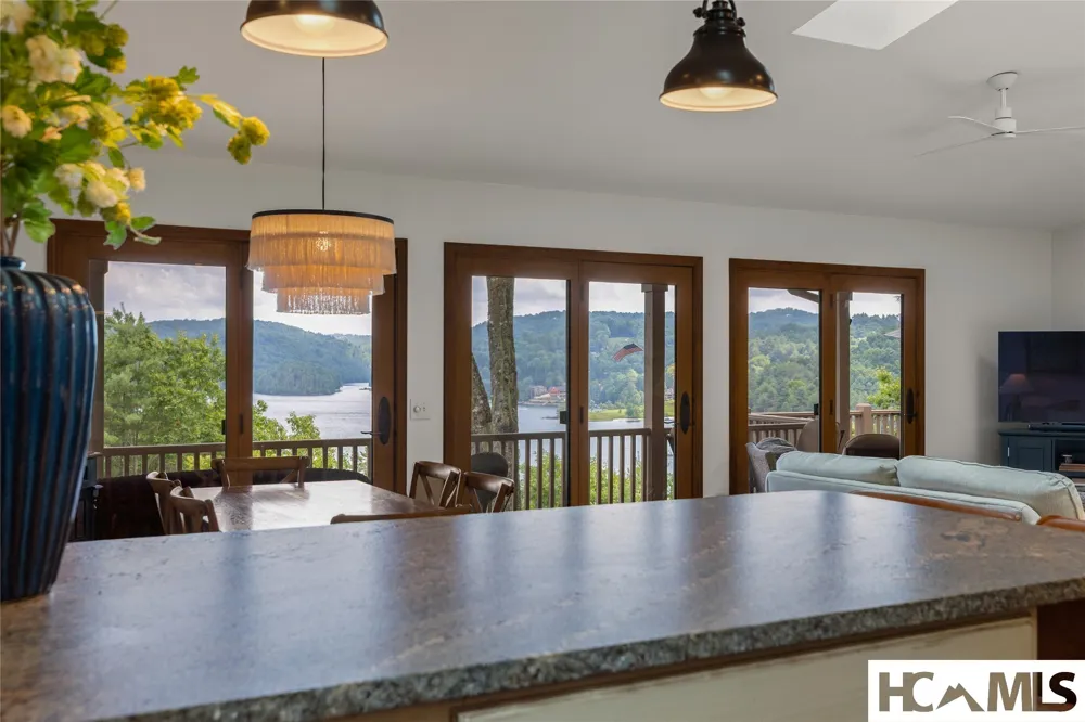 129 Wisteria Way Glenville, NC 28736