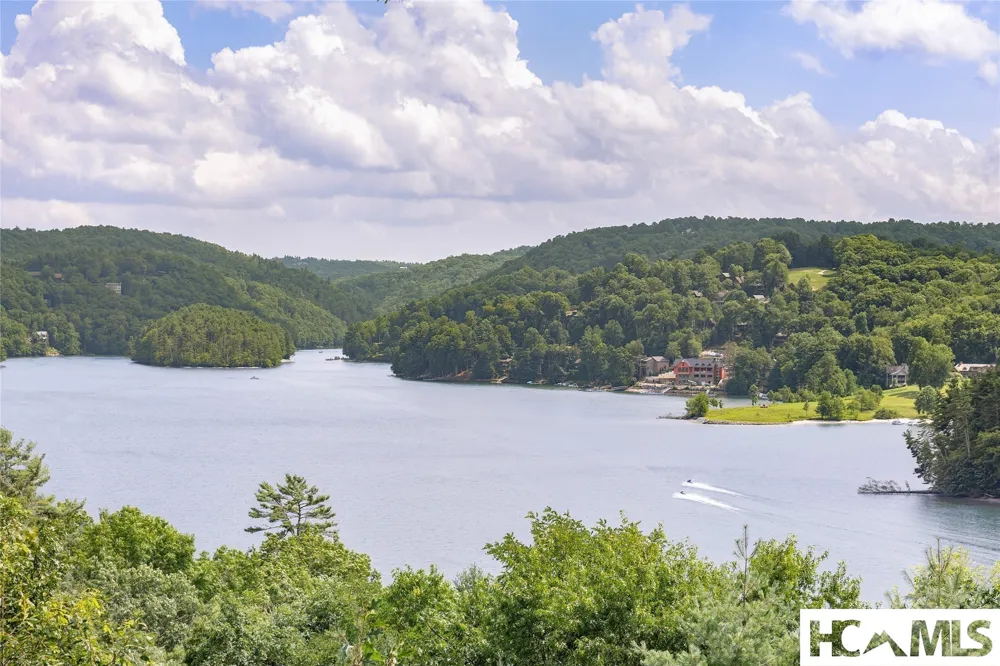 129 Wisteria Way Glenville, NC 28736