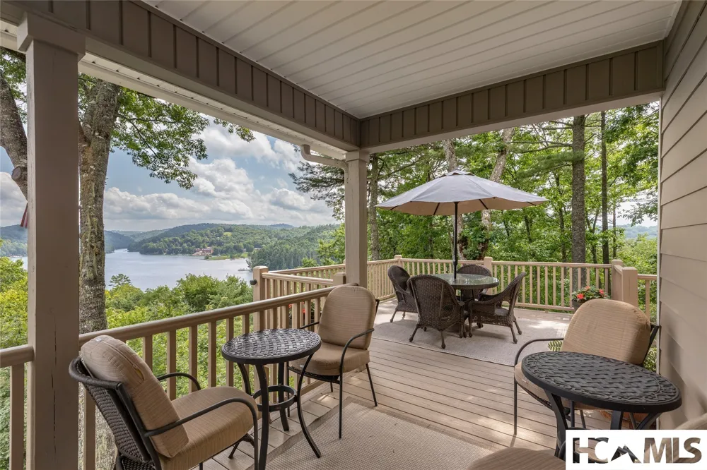 129 Wisteria Way Glenville, NC 28736