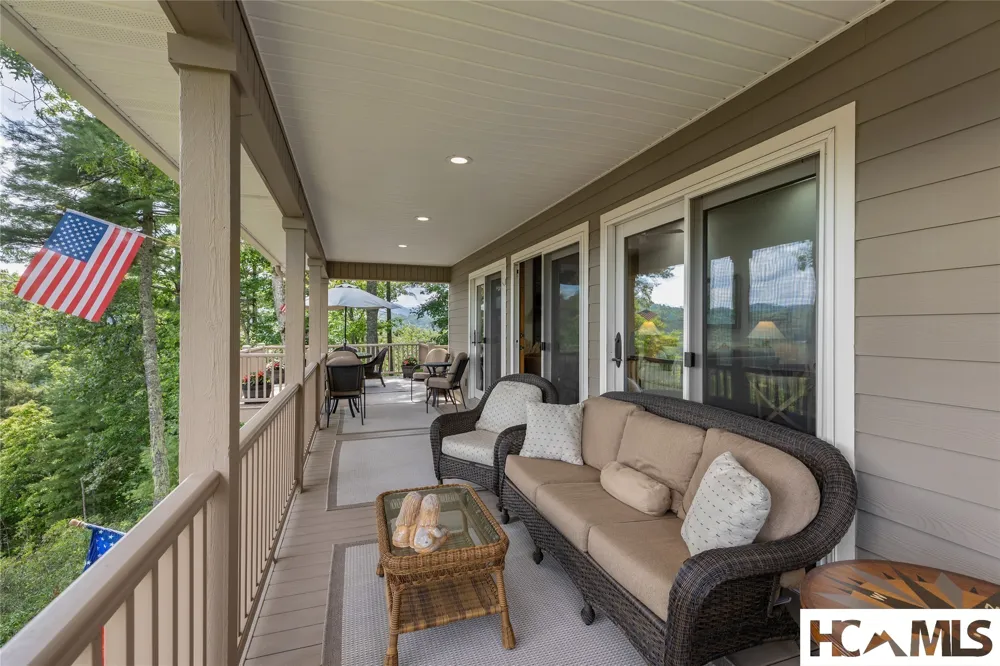 129 Wisteria Way Glenville, NC 28736