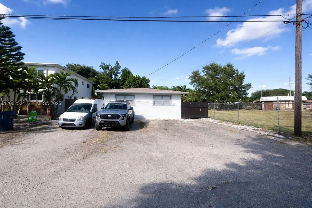 2931 NW 47th St #3 Miami, FL 33142