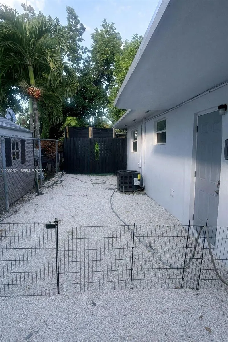 2931 NW 47th St #3 Miami, FL 33142