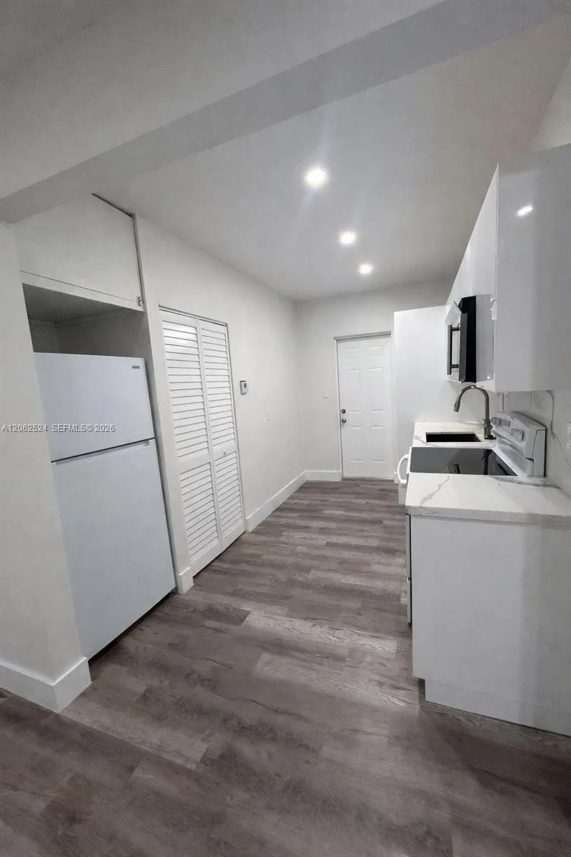 2931 NW 47th St #3 Miami, FL 33142