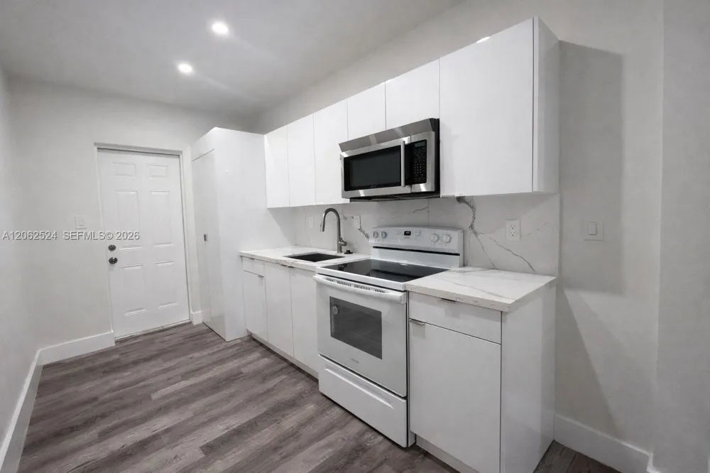 2931 NW 47th St #3 Miami, FL 33142