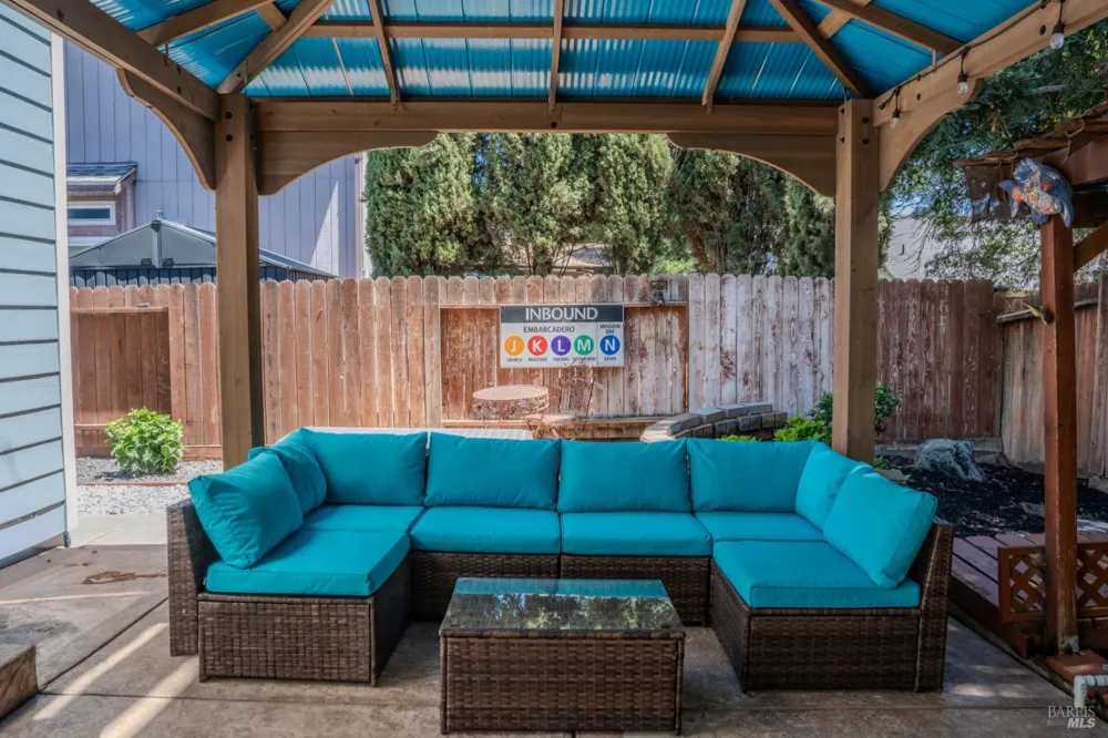 348 Samantha Place Vacaville, CA 95687
