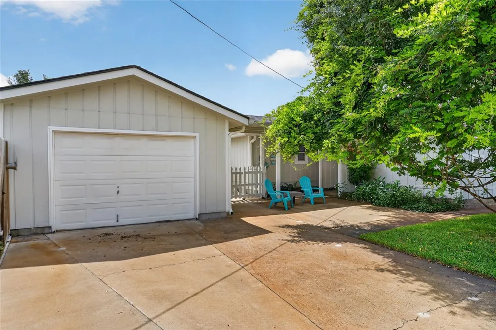 1902 Glass Avenue Rockport, TX 78382