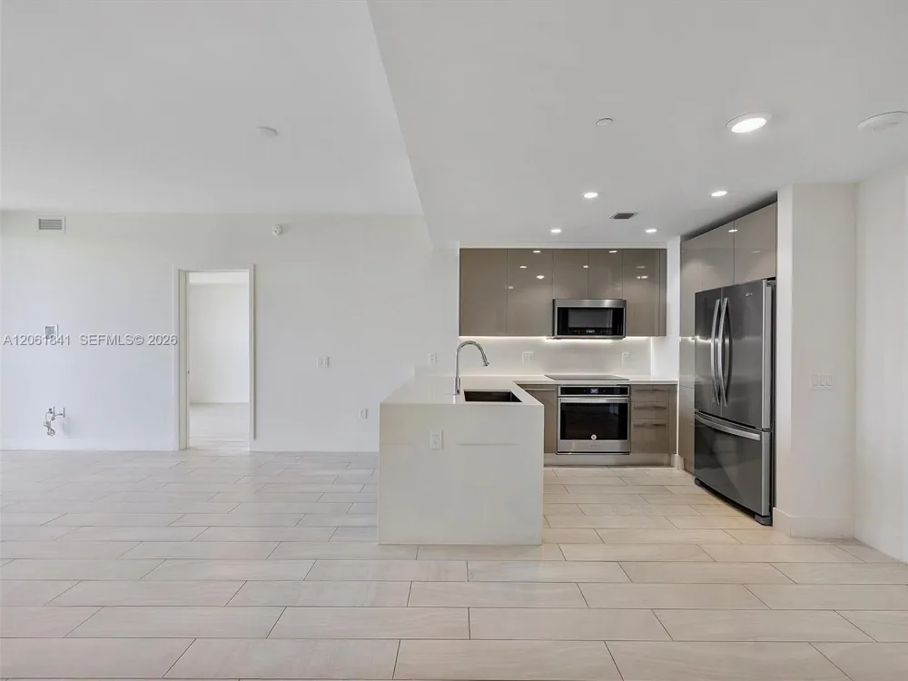 2000 Metropica Way #502 Sunrise, FL 33323