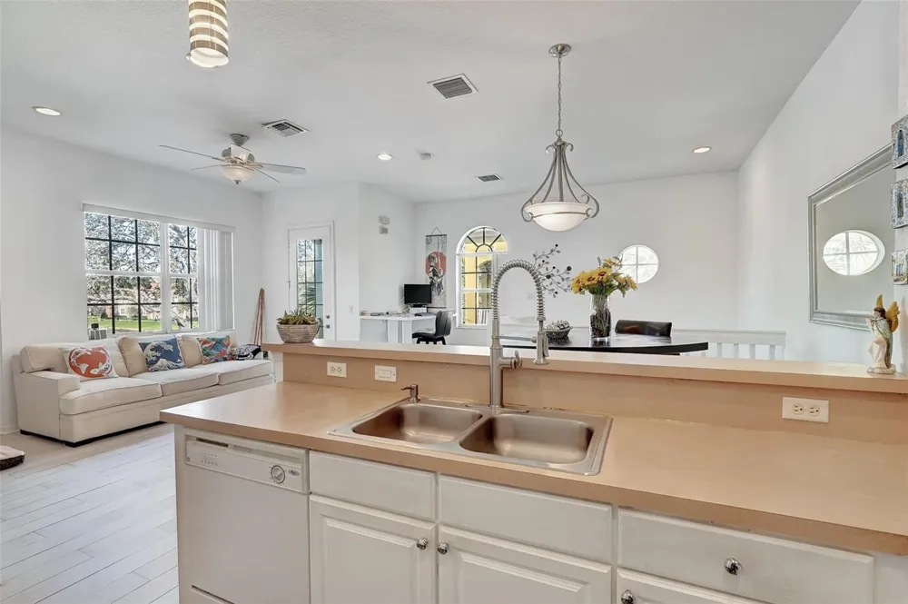 4941 BONSAI CIRCLE #209 Palm Beach Gardens, FL 33418